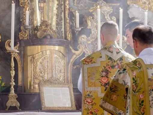 My First Experience at the Traditional Latin Mass: A Journey into Timeless Worship My First Experience at the Traditional Latin Mass: A Journey into Timeless Worship
