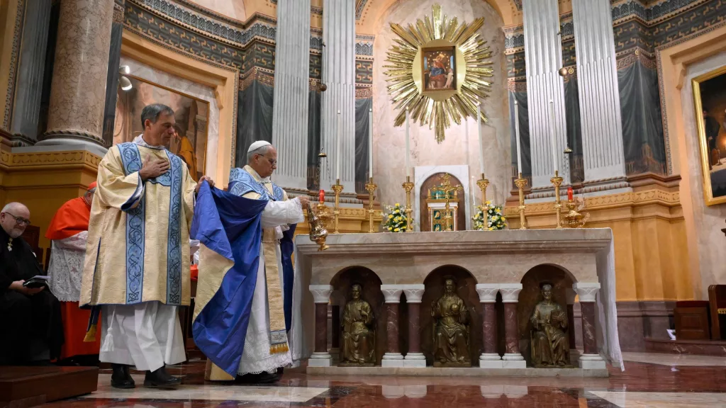 Pope Leo XIV incenses the altar during vespers at the Domus Australia in Rome Oct. 6, 2025, on the eve of the feast of Our Lady of the Rosary of Pompeii.ย